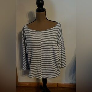 LOU GREY LADIES STRIPED (Gray) bell sleeves very comfortable top,  Size XL